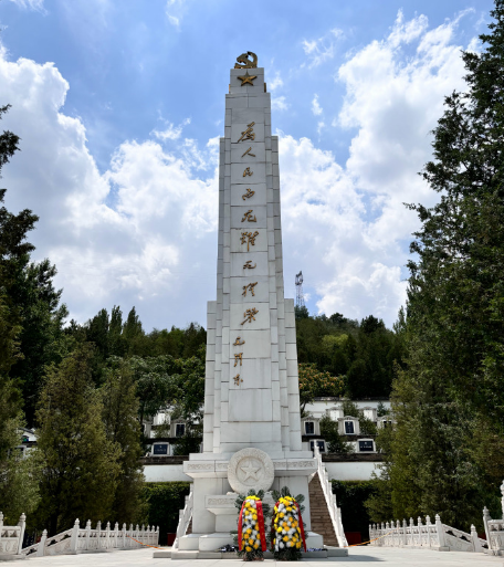 “四八”烈士陵园