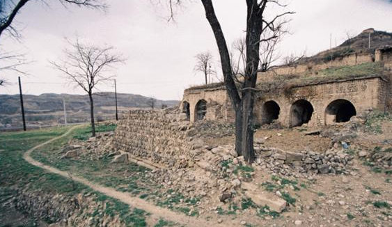 中央红军和陕北红军会师地旧址