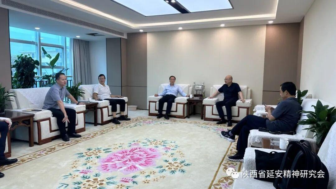 郭润芝、李德文赴西安市四区二县推进延安精神研究会 组建工作