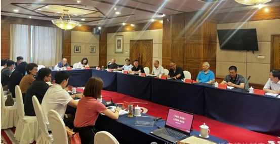 《从延安 再出发》文艺党课座谈会召开