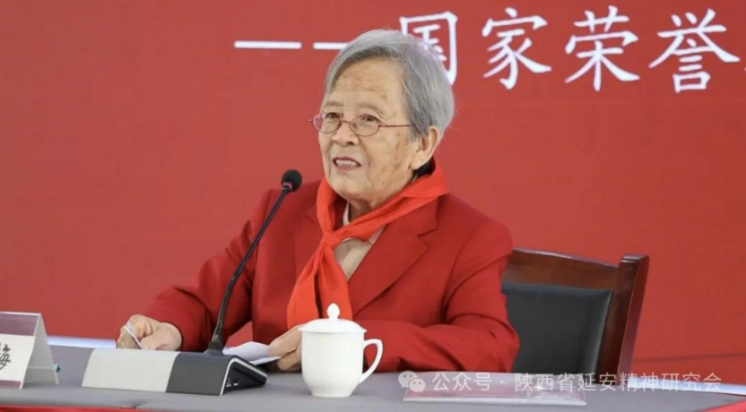 陕西省延安精神研究会与西安高新第二学校共同主办延安精神进校园主题活动——“ 国家荣誉称号获得者路生梅专题报告会