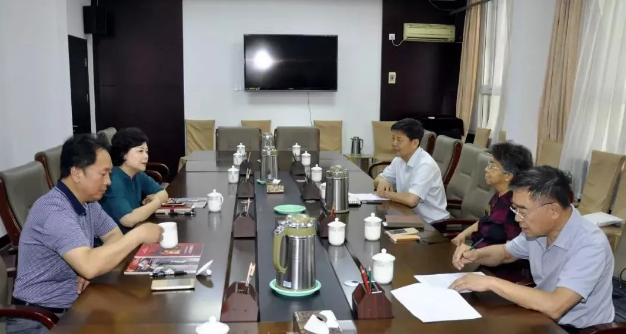 天津市社管局调研天津市延安精神研究会