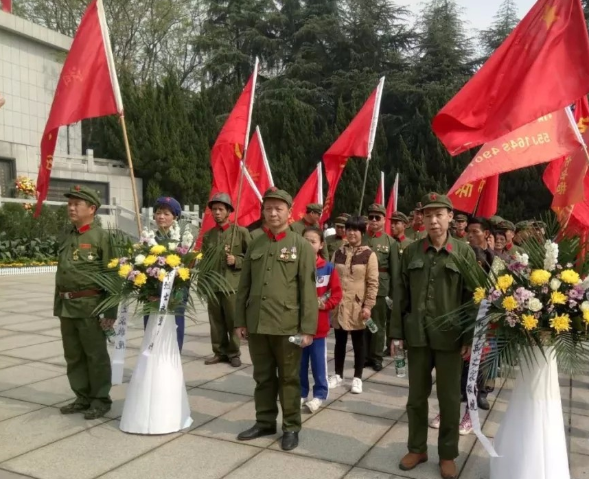 湘潭市延安精神研究会和兵之家分会举行 “2018清明祭英烈”活动