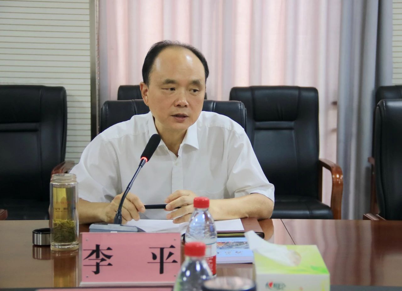 石泉延安精神研究会召开延安精神进党校课堂座讲会