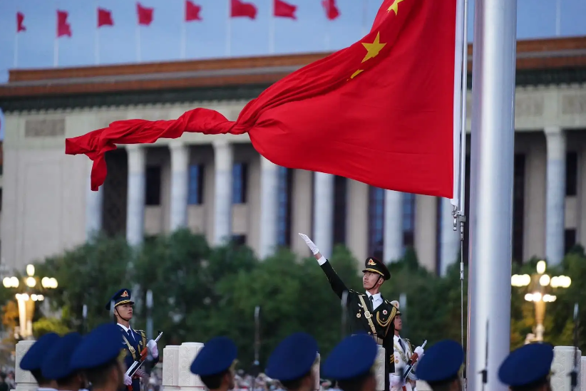 坚定不移跟党走 为党和人民奋斗